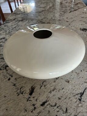 Haeger Art Pottery Vintage Ceramic UFO Flying Saucer Vase 5150